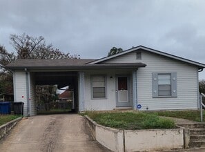 Building Photo - 1431 Aransas Ave