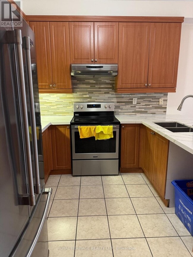 Building Photo - 49 Everingham Cir