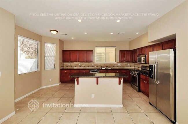 Foto del edificio - 8988 Barnwell Ave