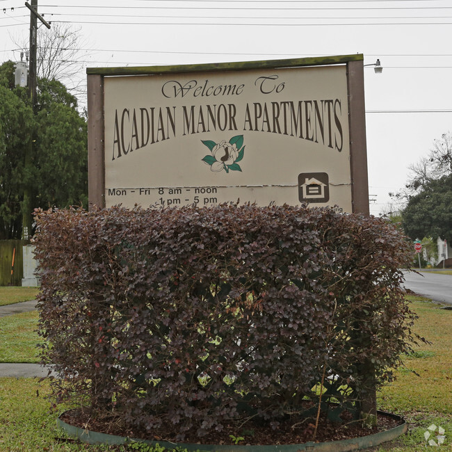 Building Photo - Acadian Manor