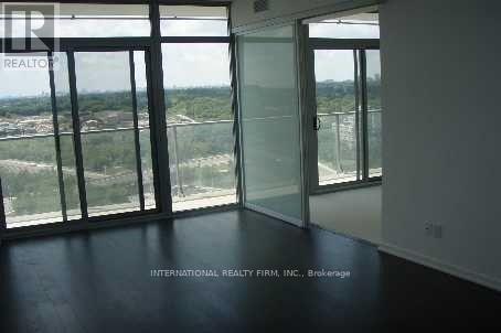 Photo du bâtiment - 103 The Queensway