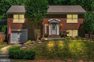 Building Photo - 10159 Marshall Pond Rd