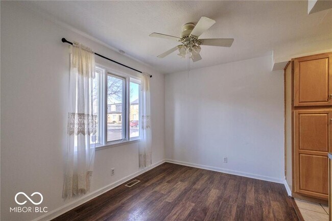 Foto del edificio - 8527 Canterbury Square E