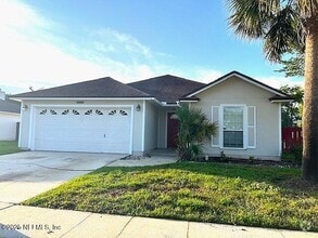 Building Photo - 12895 Bentwater Dr
