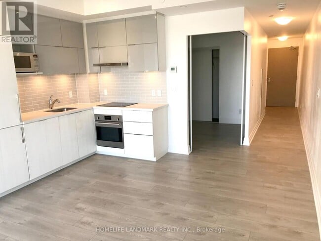 Building Photo - 10 Rouge Valley Dr W