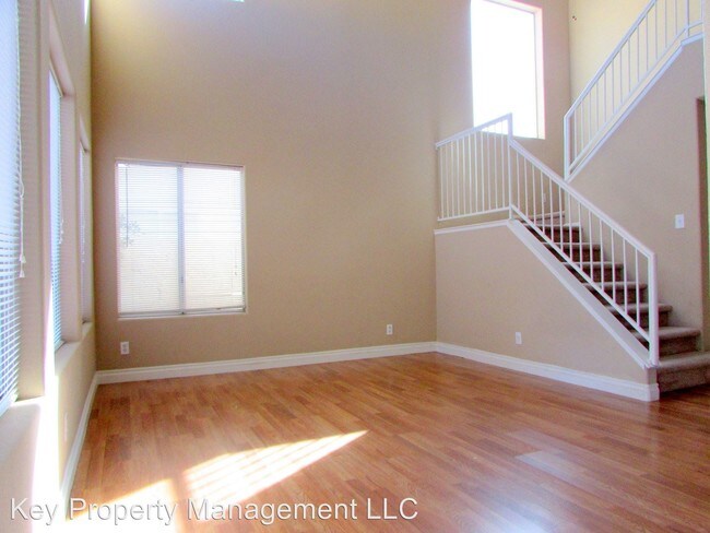 Building Photo - 3 br, 2.5 bath House - 7212 Sublime Ave