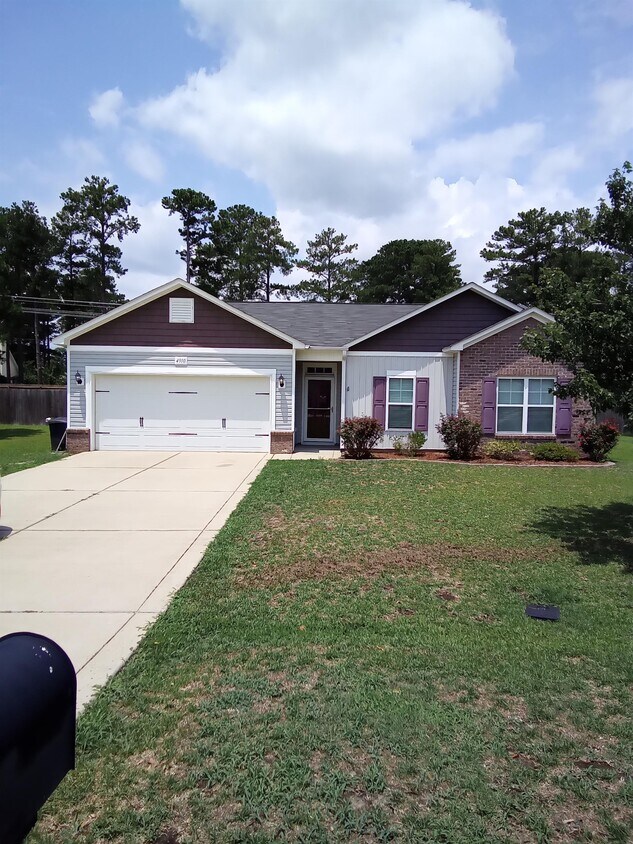 4910 Lion Heart Ln, Parkton, NC 28371 House Rental in Parkton, NC