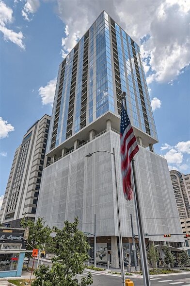 Foto del edificio - 313 W 17th St