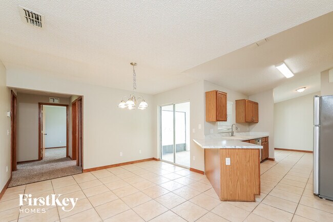 Building Photo - 329 Edgewood Ct