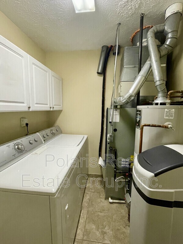 Building Photo - 978 Spring Meadow Dr