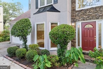 Building Photo - 2652 Willow Cove