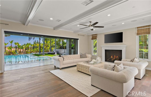 Building Photo - 121 Amber Sky