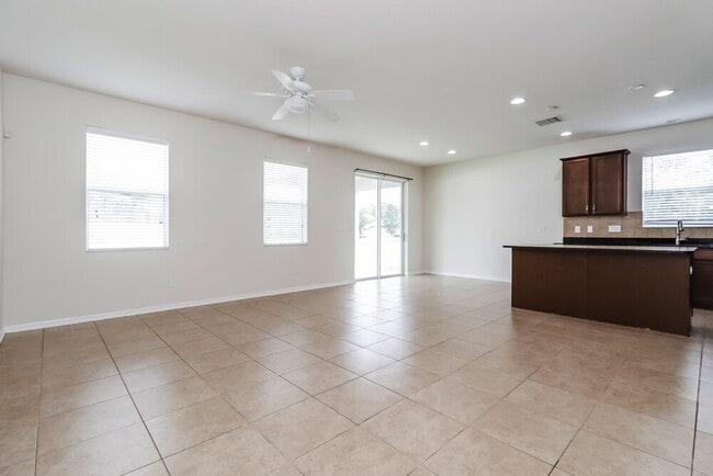Building Photo - 8753 Briggs Marsh Ct