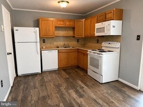 Building Photo - 75 Grand Dr