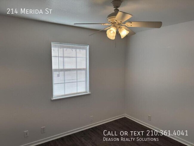 Foto del edificio - 214 Merida St