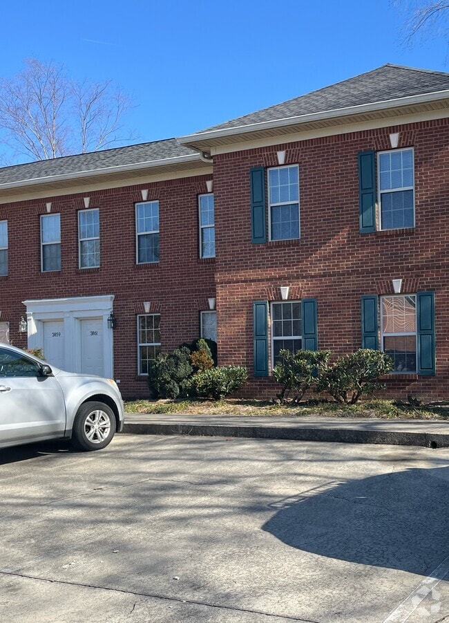 Building Photo - 3889 Red Cardinal Dr NE