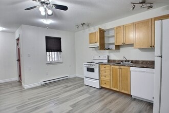 Building Photo - 132 almab