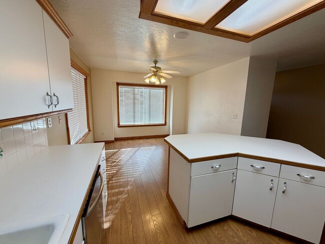 Building Photo - 3351 35th St