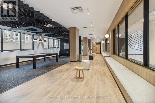 Building Photo - 8 Beverley Glen Blvd