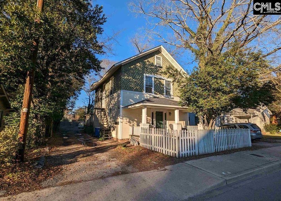 Foto principal - 3121 Rosewood Dr