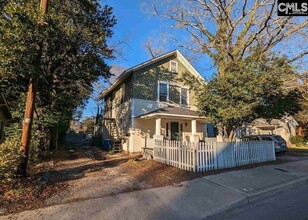 Building Photo - 3121 Rosewood Dr