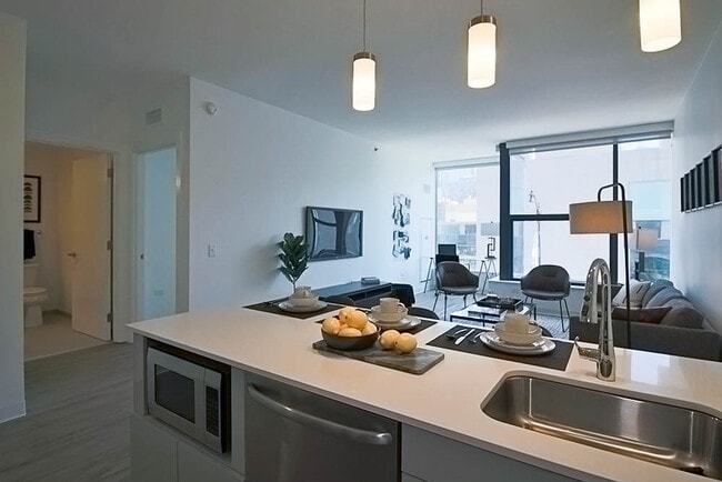 Photo - 856 W Van Buren St Apartment