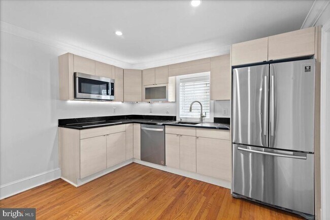 Foto del edificio - 182 W Court St