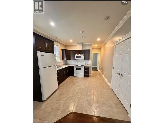 Photo du bâtiment - 3271 Francis Rd