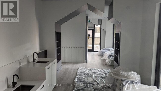 Photo du bâtiment - 285 Dufferin St