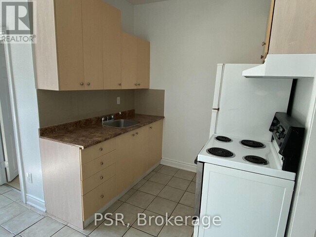 Photo du bâtiment - 3110 Lake Shore Blvd W