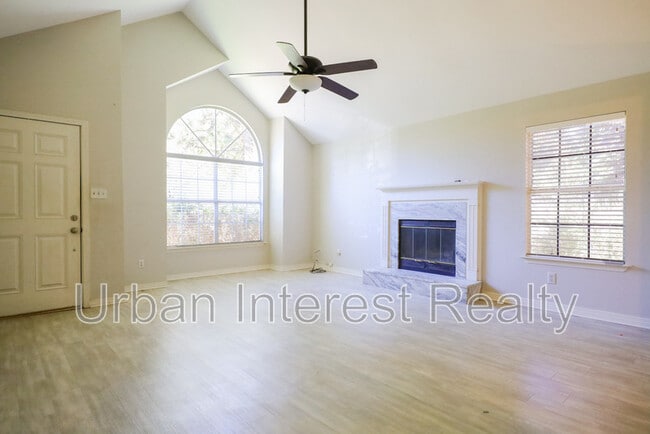 Foto del edificio - 294 Magnolia Creek Rd