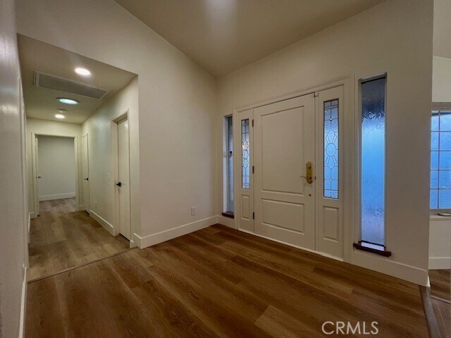 Foto del edificio - 2115 Baywood Dr