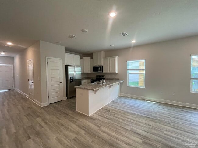 Building Photo - 6365 Grove Park Dr