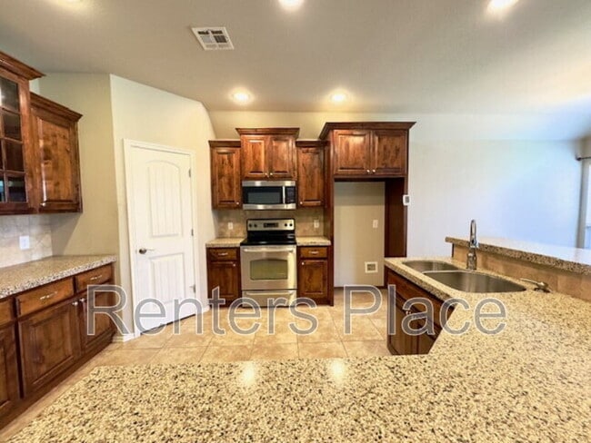 Building Photo - 12515 S Cedar Pl