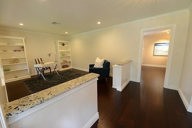 Building Photo - 10219 Chatterton Dr