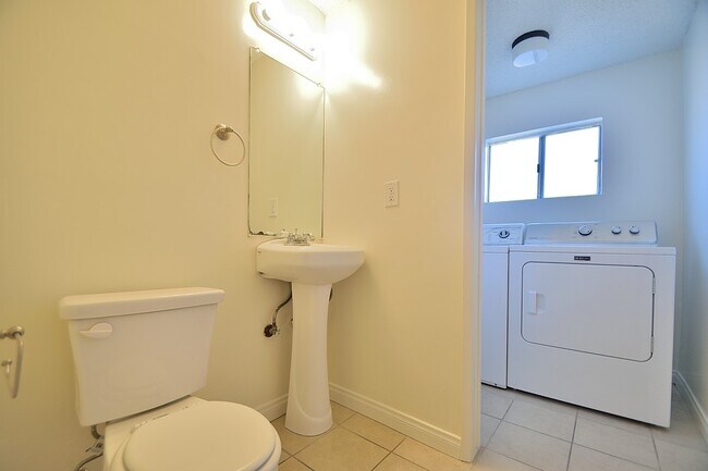 Foto del edificio - 2008 Pullman Ln