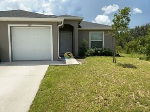 Building Photo - 12191 Tetzel Ave