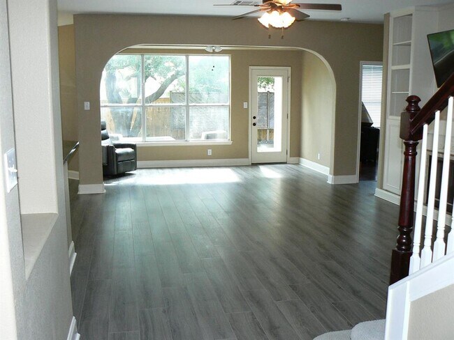 Foto del edificio - 2122 Wheaton Trail