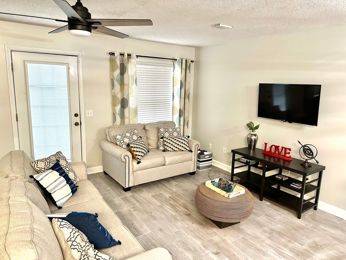 Living Room - 455 Sandy Oak Drive
