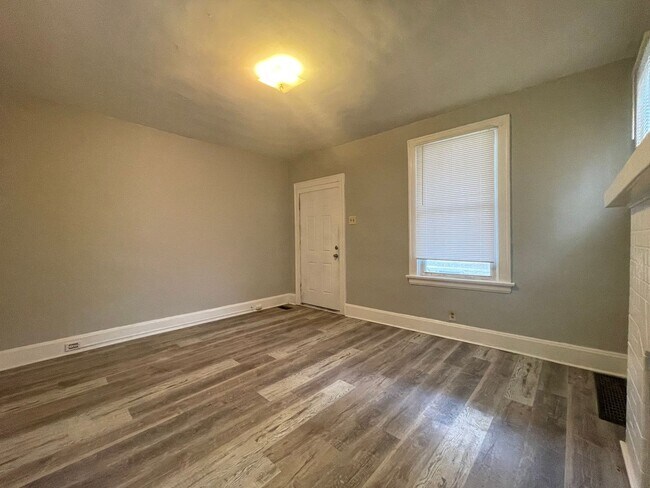 Building Photo - 966 Elberon Ave