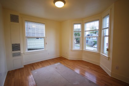 Primary Photo - 212 N G St