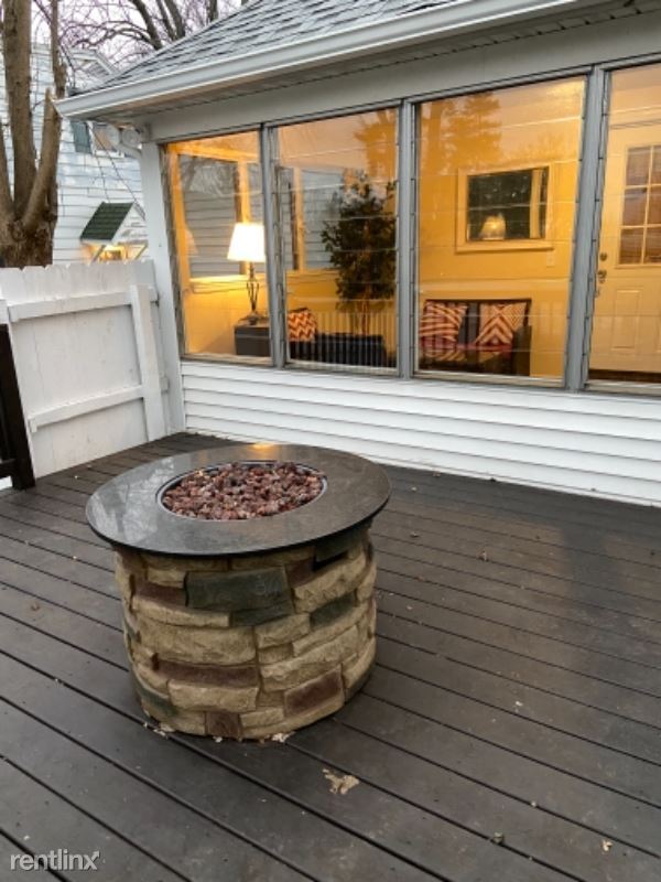Building Photo - 3 br, 1 bath House - 217 Kirsch Drive