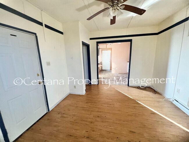 Foto del edificio - 1119 1/2-1119 1/2 Nevada Ave