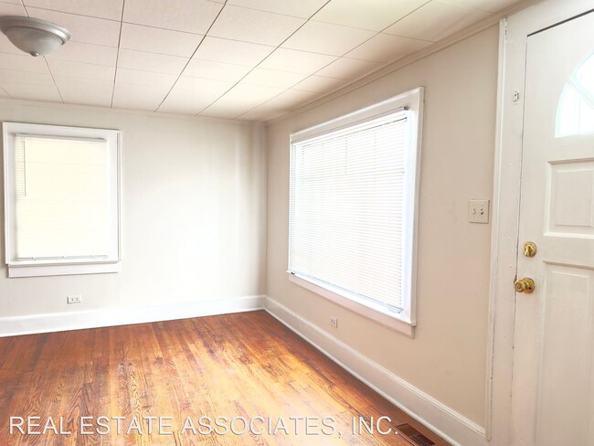 Foto del edificio - 2 br, 1.5 bath House - 800 Carter Avenue