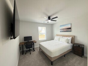 Building Photo - 4045 Grommet Ct