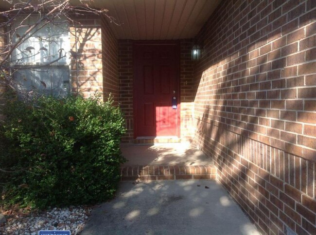 Foto del edificio - 4345 S Roanoke Ave