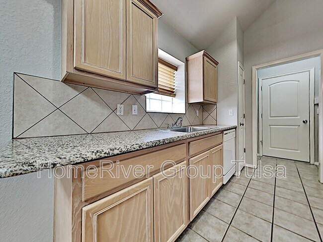 Foto del edificio - 10330 East 112th Pl S