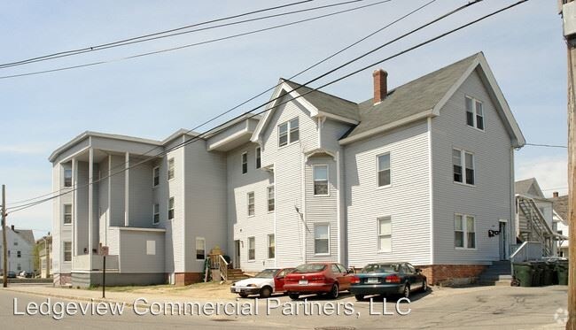 Building Photo - 165 Conant St