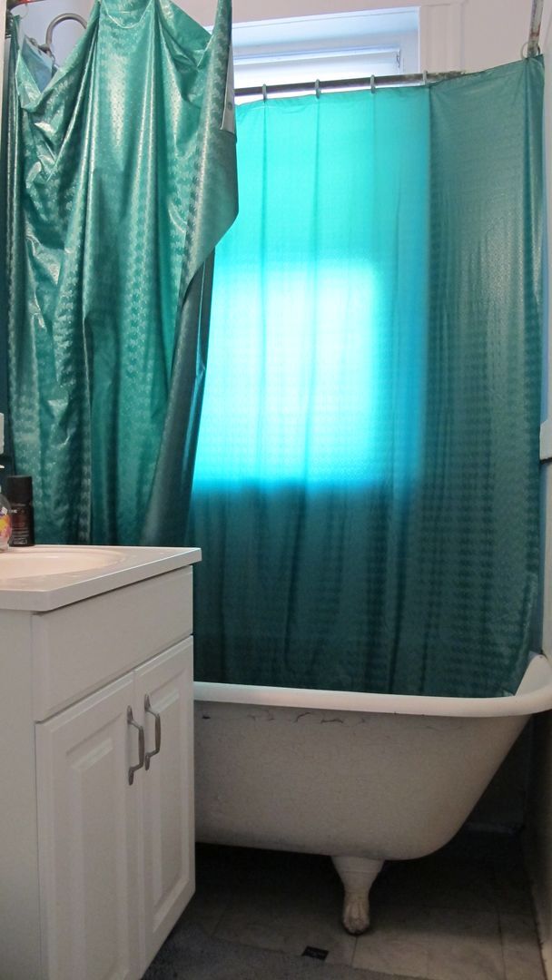 Foto del edificio - 1 Bed-Available Now