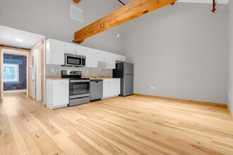 Building Photo - 58 13th St